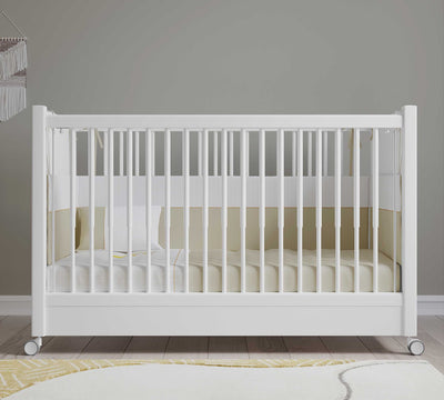 BABY BED WHITE НА КОЛЕСАХ (60x120 см)