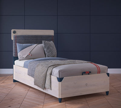 Trio Line Bed With Base