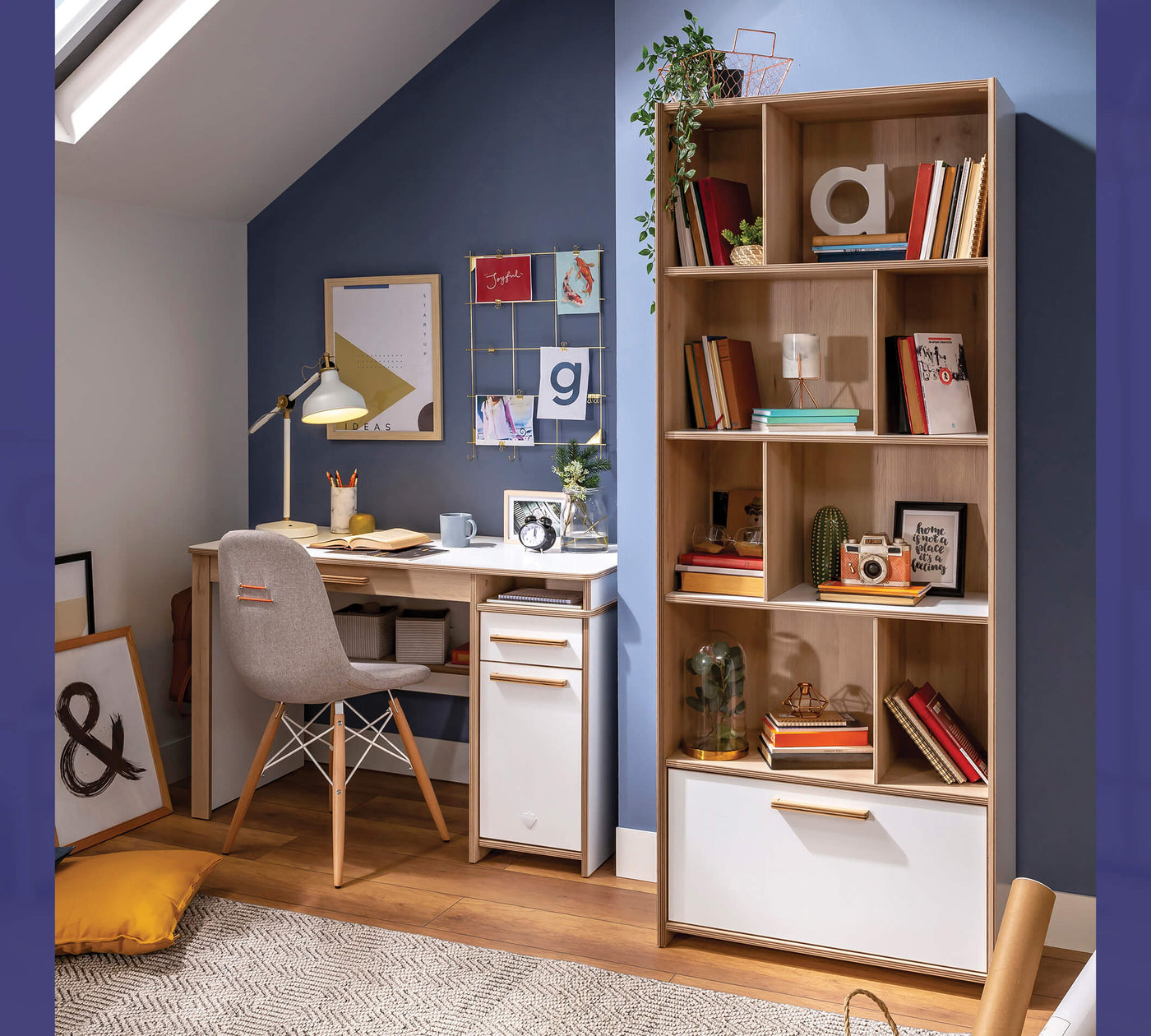 Modera مكتبة حجم متوسط