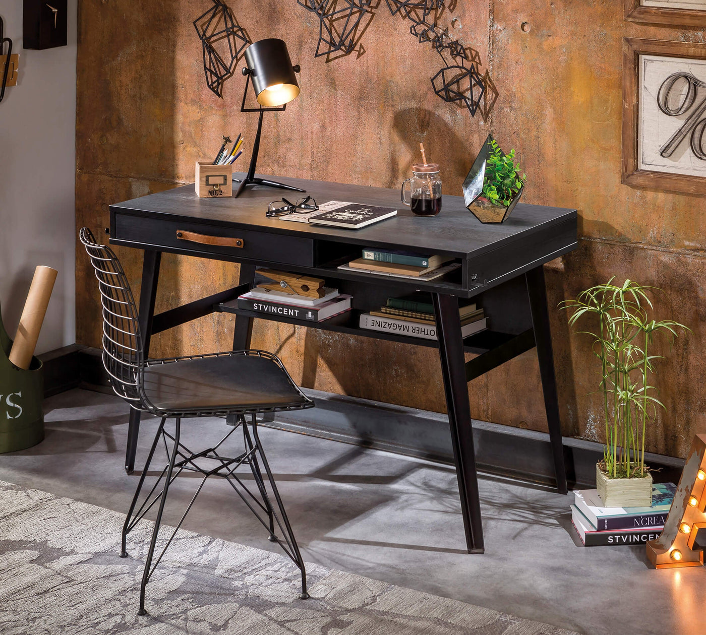 Dark Metal Line Study Desk