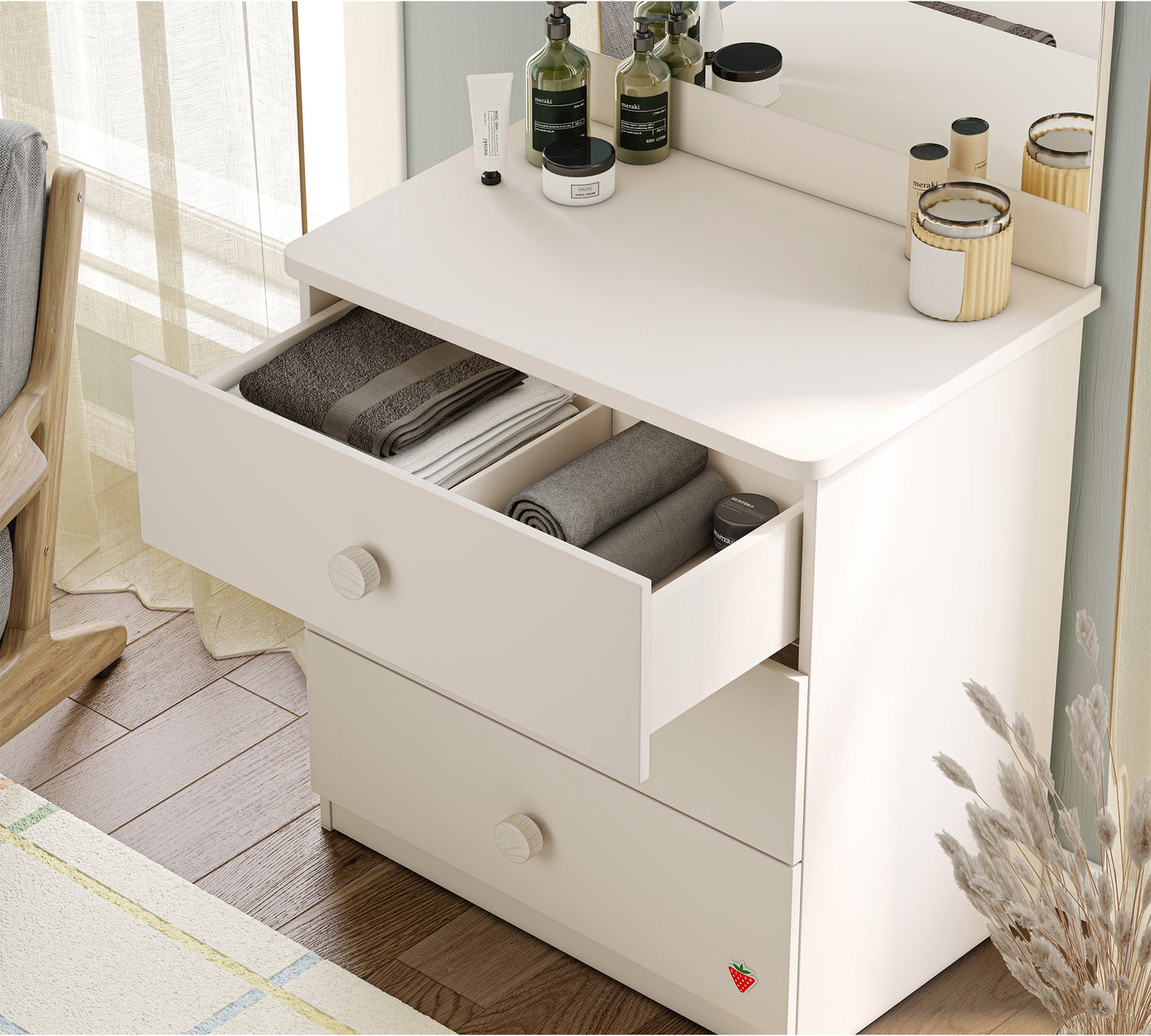 Varia Line Mirrored Dresser