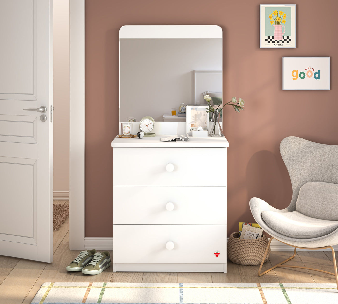 Varia White Line Dresser
